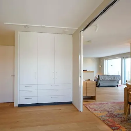 Apartamento Contemporary Penthouse With Cinema And Breath-taking Lakeview *