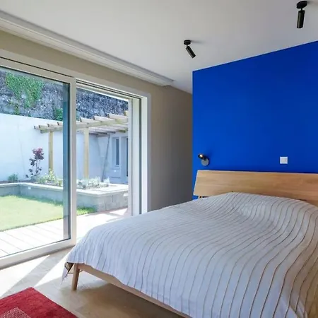 Contemporary Penthouse With Cinema And Breath-taking Lakeview Lausana