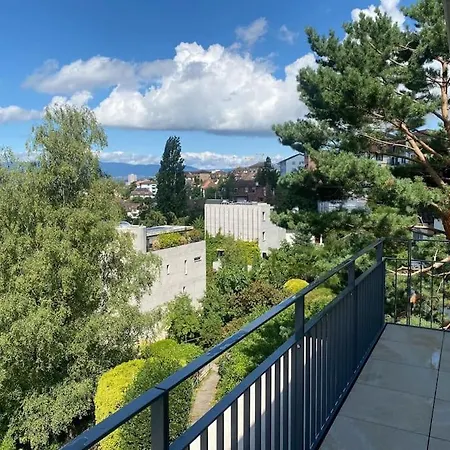 Contemporary Penthouse With Cinema And Breath-taking Lakeview