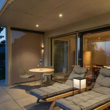 Contemporary Penthouse With Cinema And Breath-taking Lakeview *