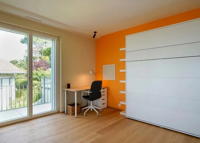 Contemporary Penthouse With Cinema And Breath-taking Lakeview *