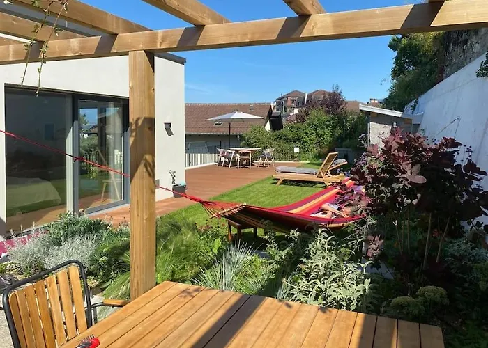 Contemporary Penthouse With Cinema And Breath-taking Lakeview *