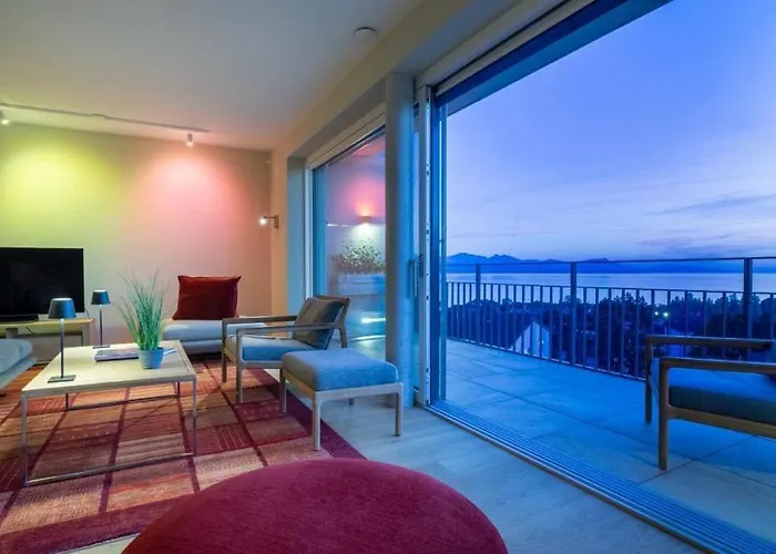 Contemporary Penthouse With Cinema And Breath-taking Lakeview * Lausanne