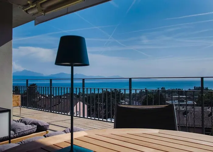 Contemporary Penthouse With Cinema And Breath-taking Lakeview Lausana