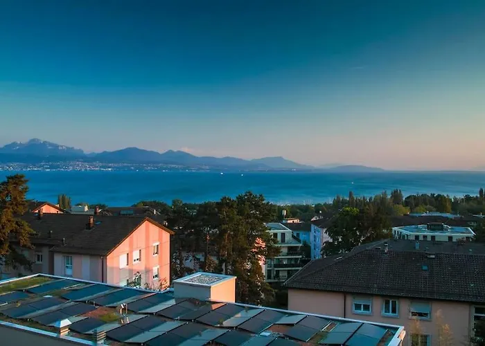 Apartamento Contemporary Penthouse With Cinema And Breath-taking Lakeview *