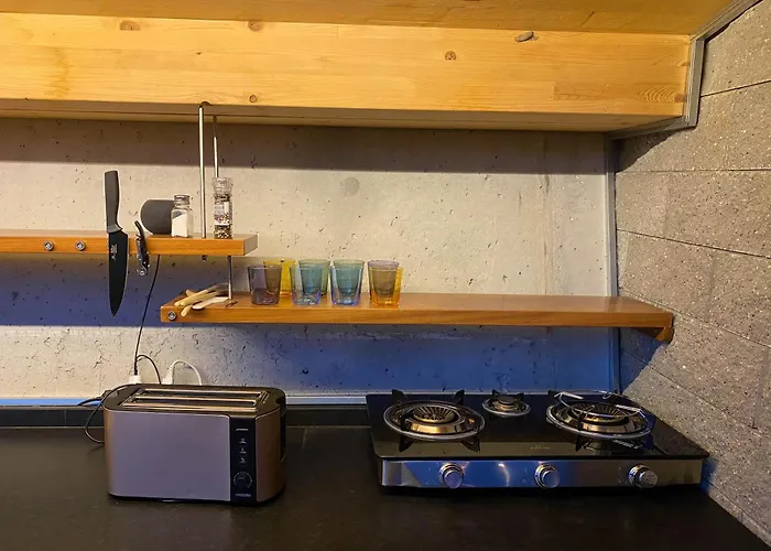 Contemporary Penthouse With Cinema And Breath-taking Lakeview *