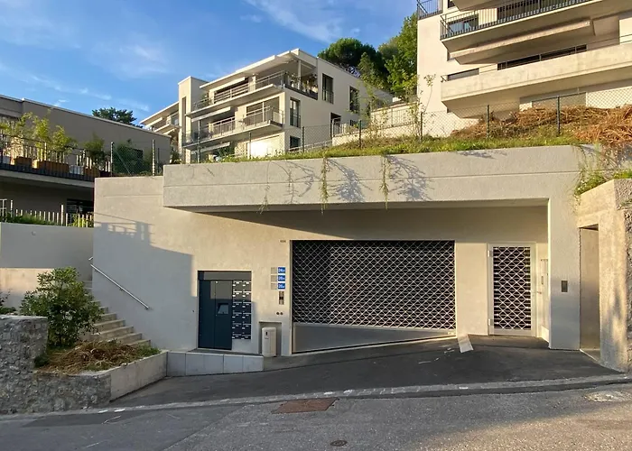 Apartamento Contemporary Penthouse With Cinema And Breath-taking Lakeview *