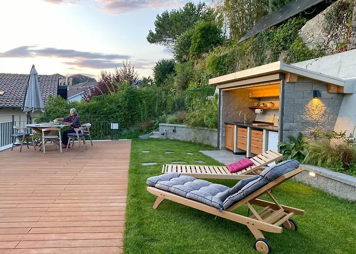 Contemporary Penthouse With Cinema And Breath-taking Lakeview