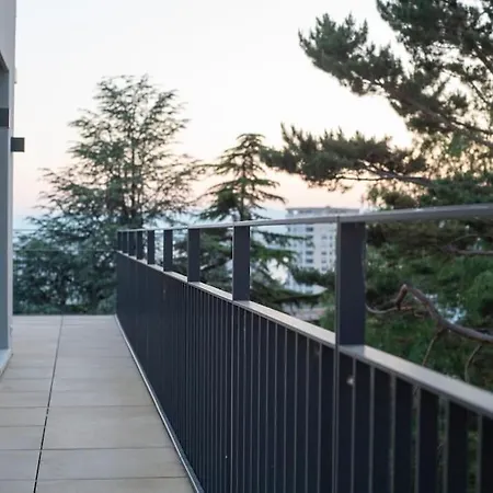 Contemporary Penthouse With Cinema And Breath-taking Lakeview 로잔